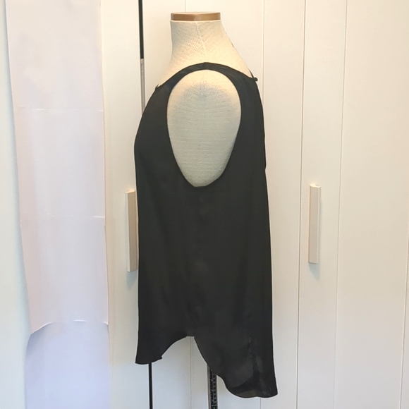 Wilfred Black Ruched Flowy Tank Top - Picture 2 of 8